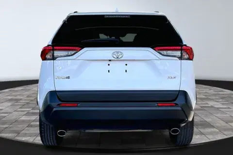 Toyota Rav4 Xle - Thumbnail 6