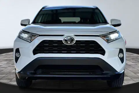 Toyota Rav4 Xle - Thumbnail 3