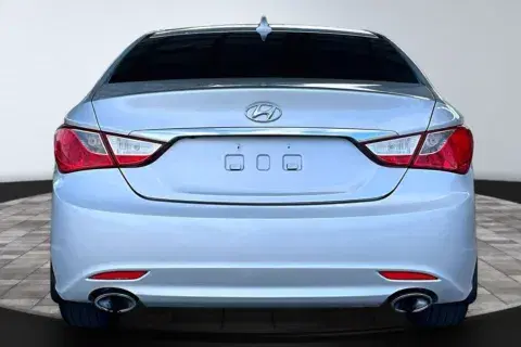 Hyundai Sonata - Thumbnail 6