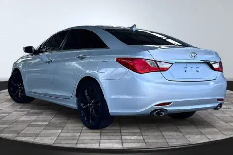 Hyundai Sonata - Thumbnail 5