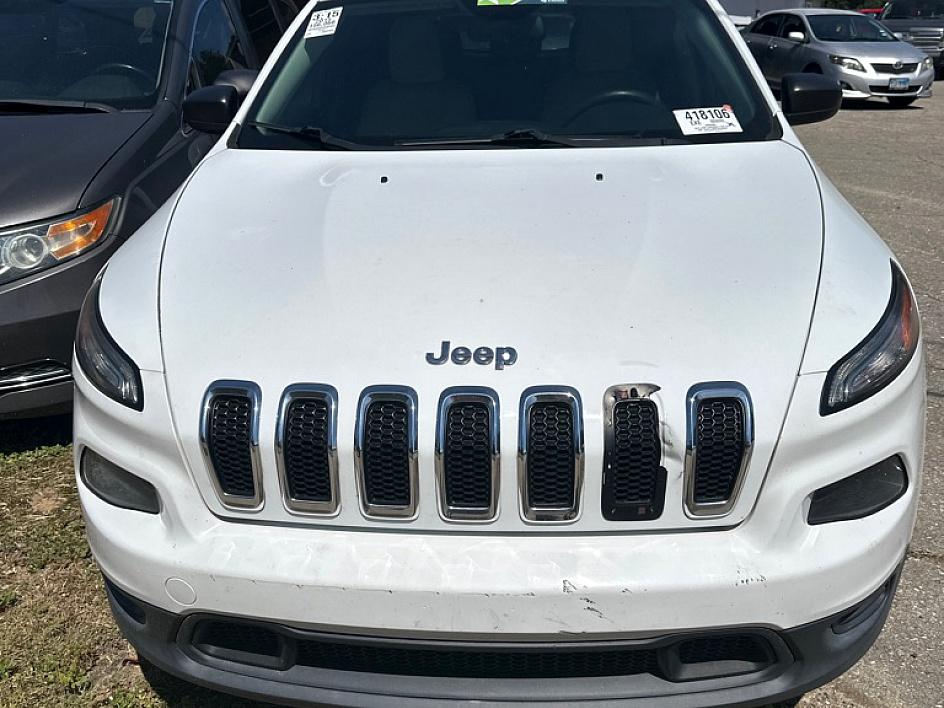 Jeep Cherokee Sport - View 1