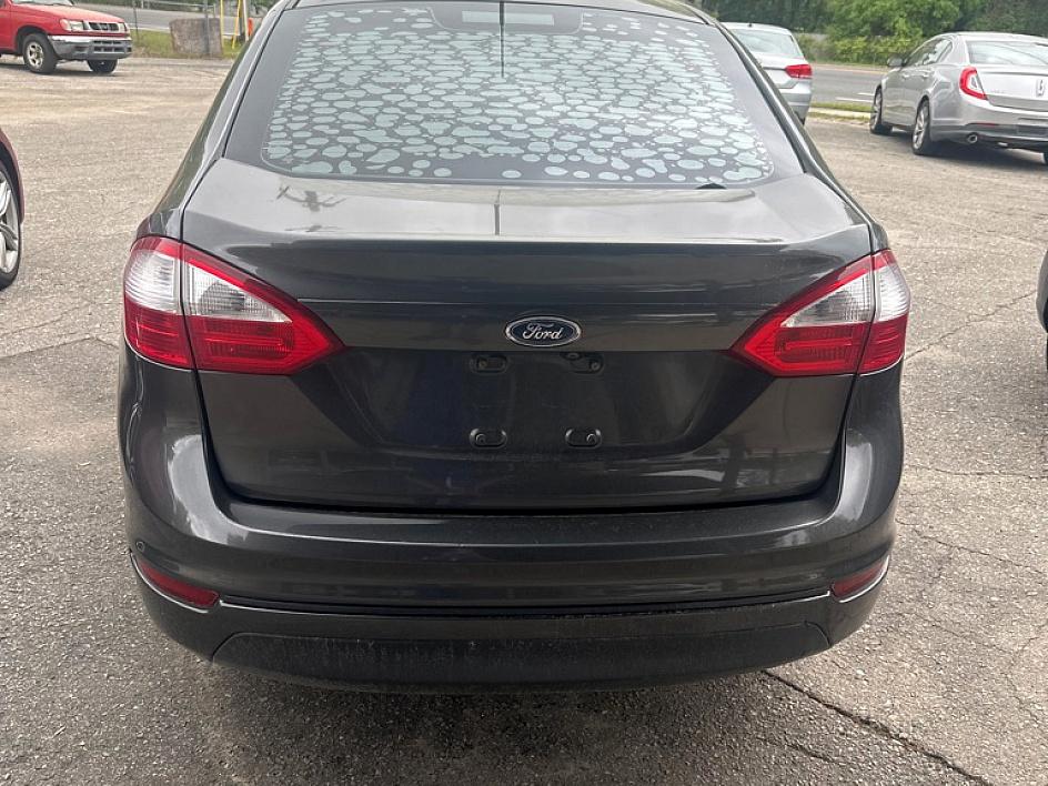 Ford Fiesta Se - Thumbnail 3