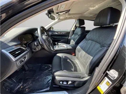 BMW 7 Series 740I Sedan 4D - Thumbnail 3
