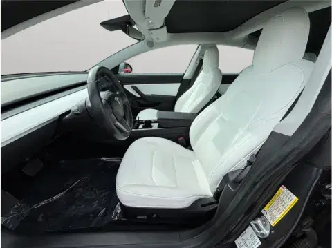 Tesla Model 3 Long Range Sedan 4D - Thumbnail 3