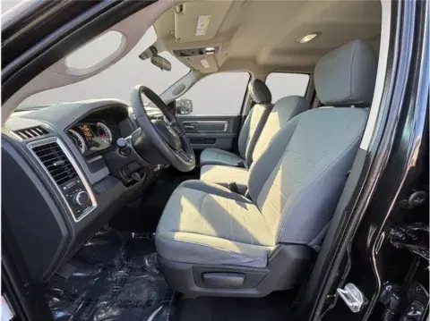 Ram 1500 Quad Cab Slt Pickup 4D 6 1/3 Ft - Thumbnail 3