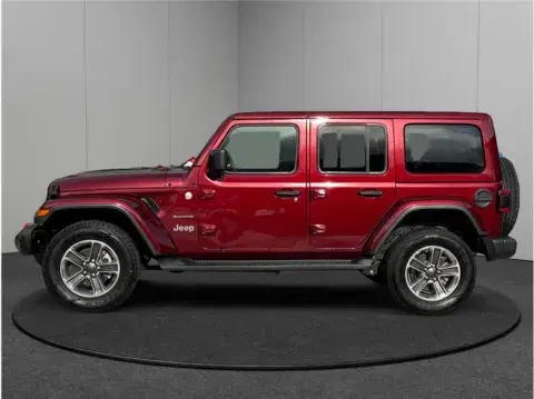 Jeep Wrangler Unlimited Sahara Sport Utility 4D - Thumbnail 6