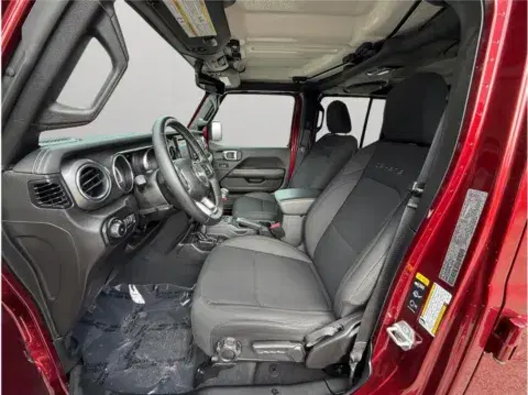 Jeep Wrangler Unlimited Sahara Sport Utility 4D - Thumbnail 3