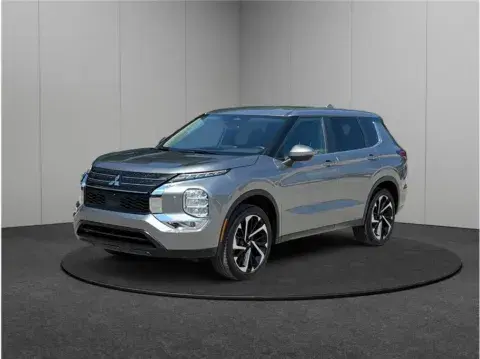 Mitsubishi Outlander Se Sport Utility 4D - Thumbnail 5