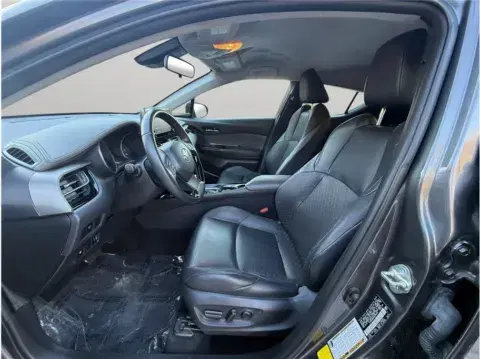 Toyota C-Hr Limited Sport Utility 4D - Thumbnail 3