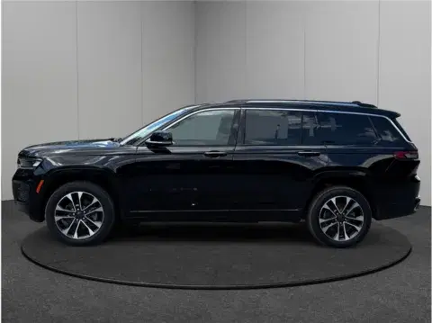 Jeep Grand Cherokee L Overland Sport Utility 4D - Thumbnail 6