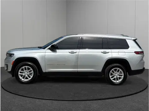 Jeep Grand Cherokee L Laredo Sport Utility 4D - Thumbnail 6