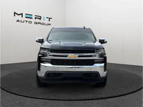 Chevrolet Silverado 1500 Crew Cab Lt Pickup 4D 5 3/4 Ft - Thumbnail 4