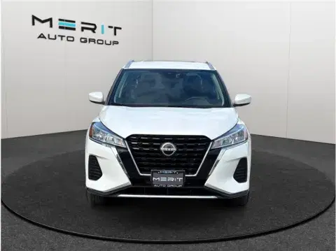 Nissan Kicks Sv Sport Utility 4D - Thumbnail 4