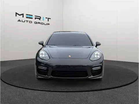 Porsche Panamera Gts Sedan 4D - Thumbnail 4
