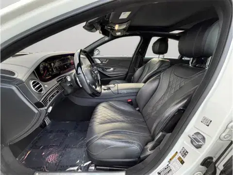 Mercedes-Benz S-Class S 560 4Matic Sedan 4D - Thumbnail 3