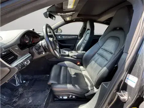 Porsche Panamera 4S Sedan 4D - Thumbnail 3