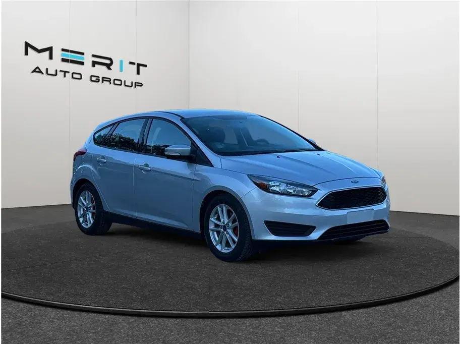Ford Focus Se Hatchback 4D - View 1