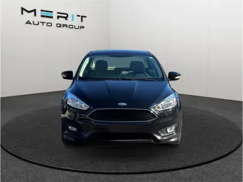 Ford Focus Se Sedan 4D - Thumbnail 4