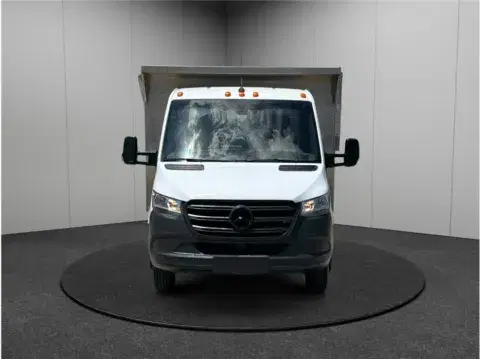 Mercedes-Benz Sprinter 4500 Cab & Chassis 170 Wb Cab & Chassis 2D - Thumbnail 4