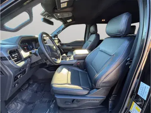 Ford F-150 Supercrew Cab Xlt Pickup 4D 5 1/2 Ft - Thumbnail 3