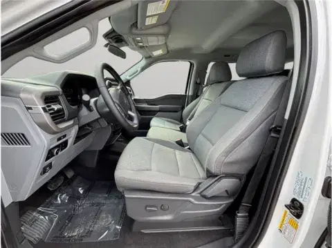 Ford F-150 Supercrew Cab Xlt Pickup 4D 5 1/2 Ft - Thumbnail 3