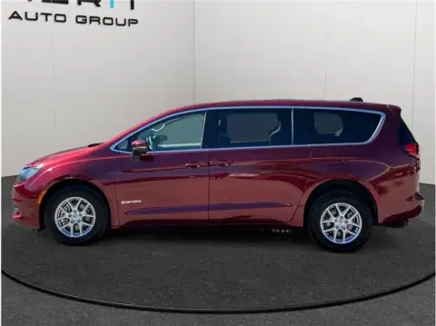 Chrysler Voyager Lx Van 4D - Thumbnail 6