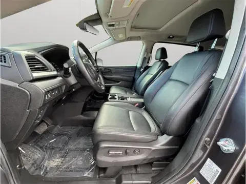 Honda Odyssey Ex-L Van 4D - Thumbnail 3