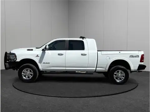 Ram 2500 Mega Cab Laramie Pickup 4D 6 1/3 Ft - Thumbnail 6