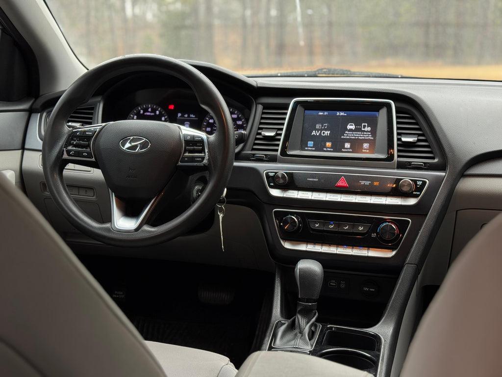 Hyundai Sonata - Thumbnail 12