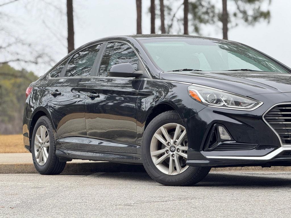 Hyundai Sonata - Thumbnail 2