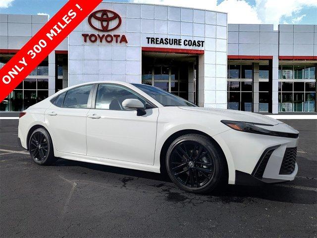 Toyota Camry Se Fwd - View 1