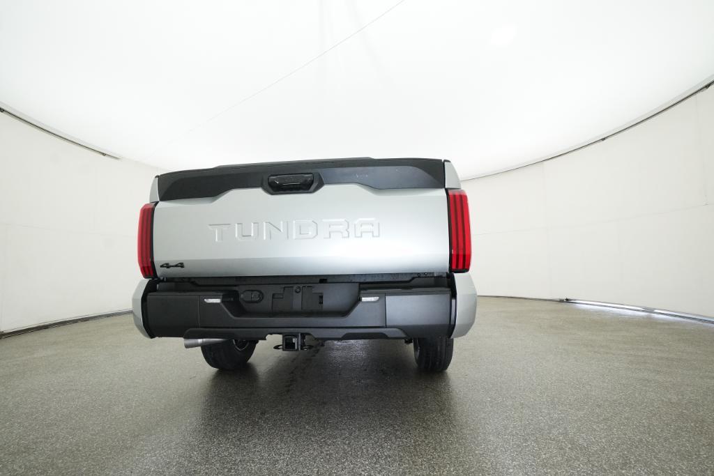 Toyota Tundra Sr Crewmax 4-Wheel Drive - Thumbnail 18