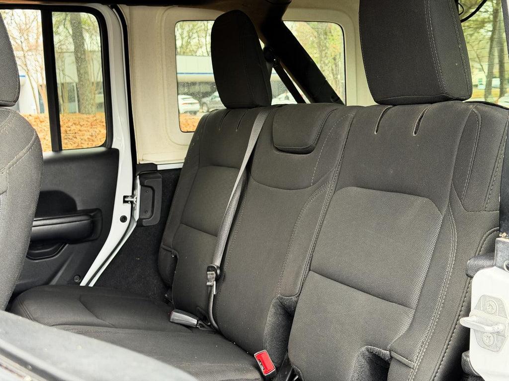 Jeep Wrangler Unlimited 4X4 - Thumbnail 17