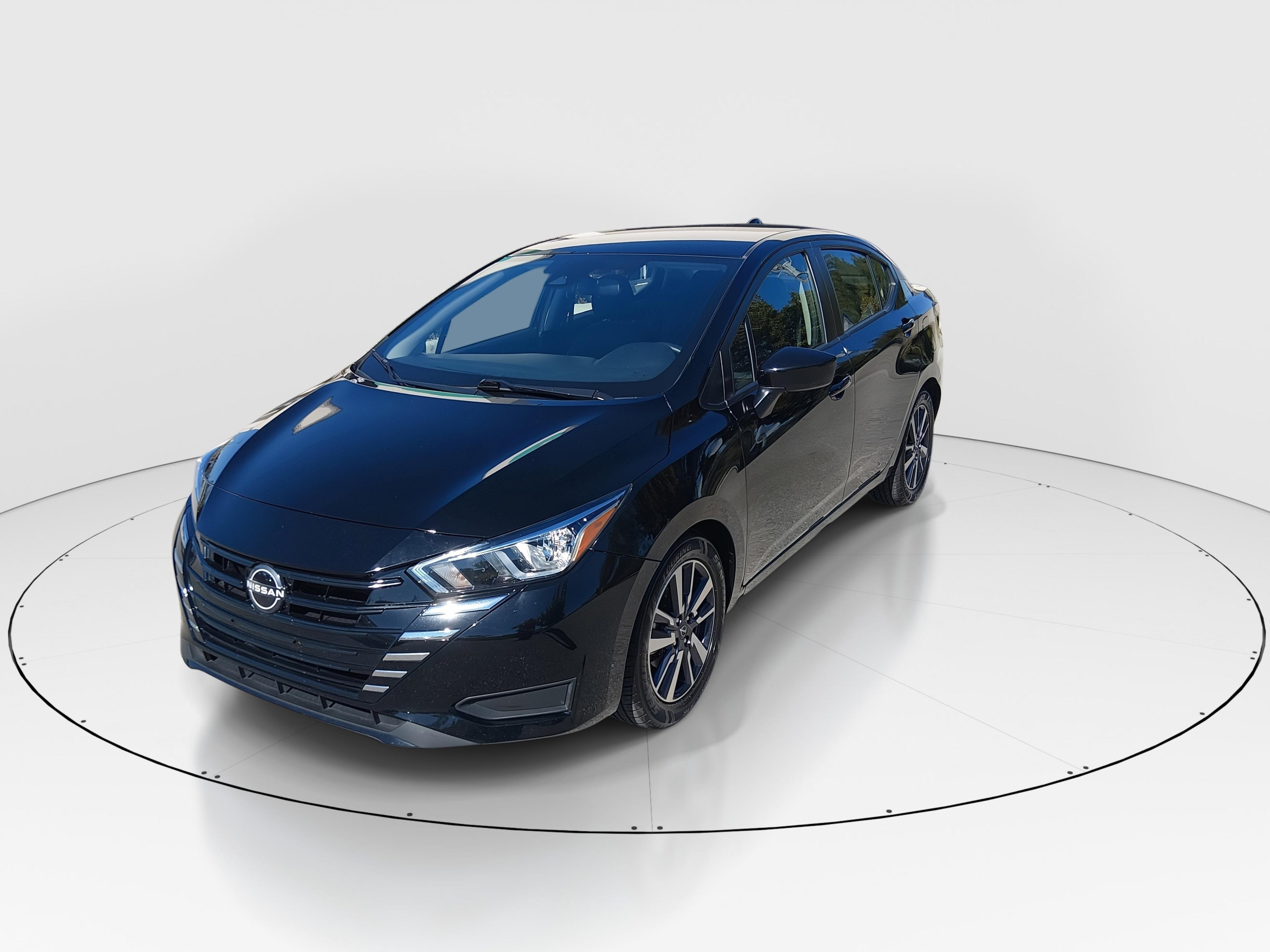 Nissan Versa Sv Cvt - Thumbnail 3