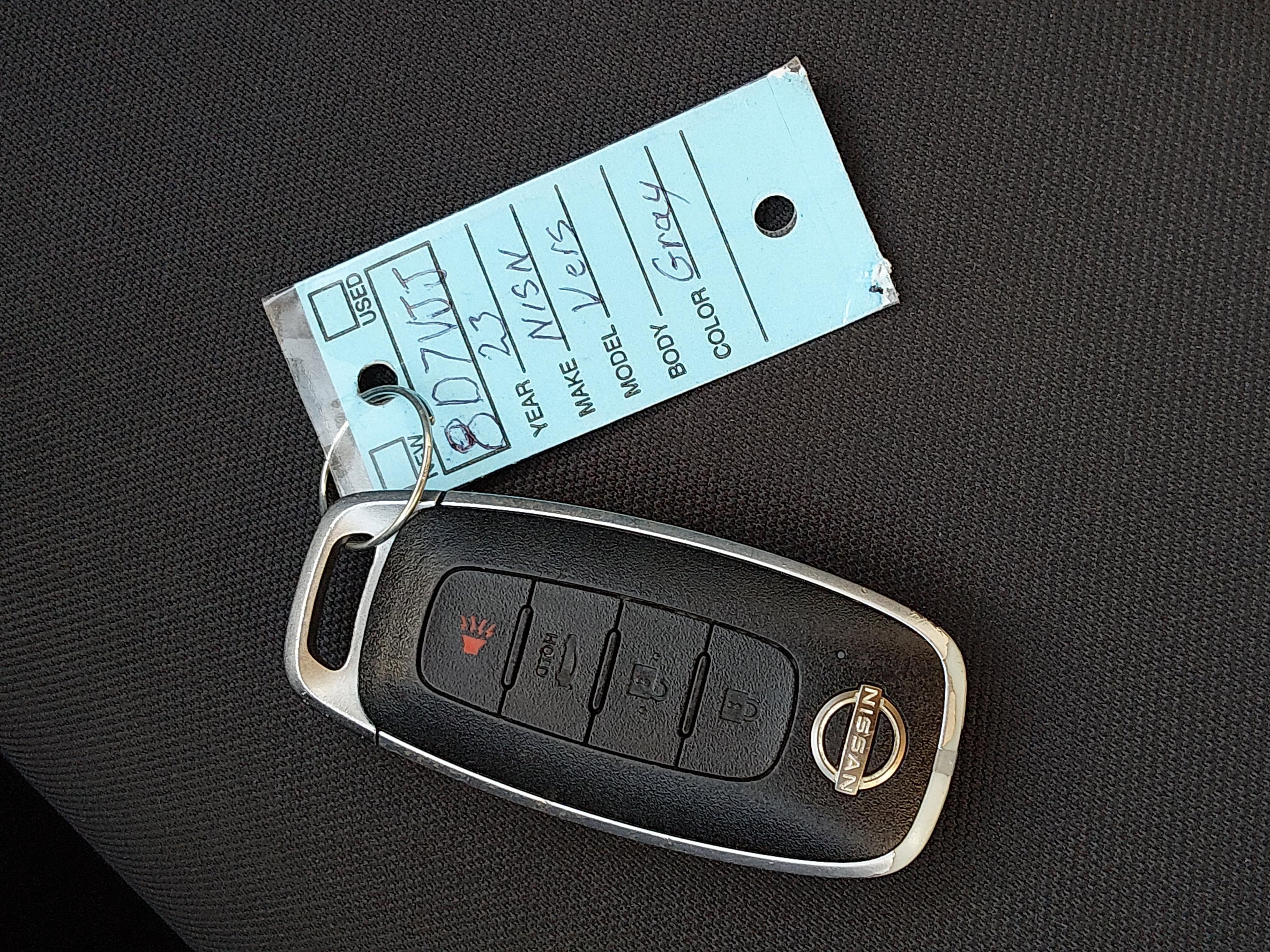 Nissan Versa Sv Cvt - Thumbnail 15