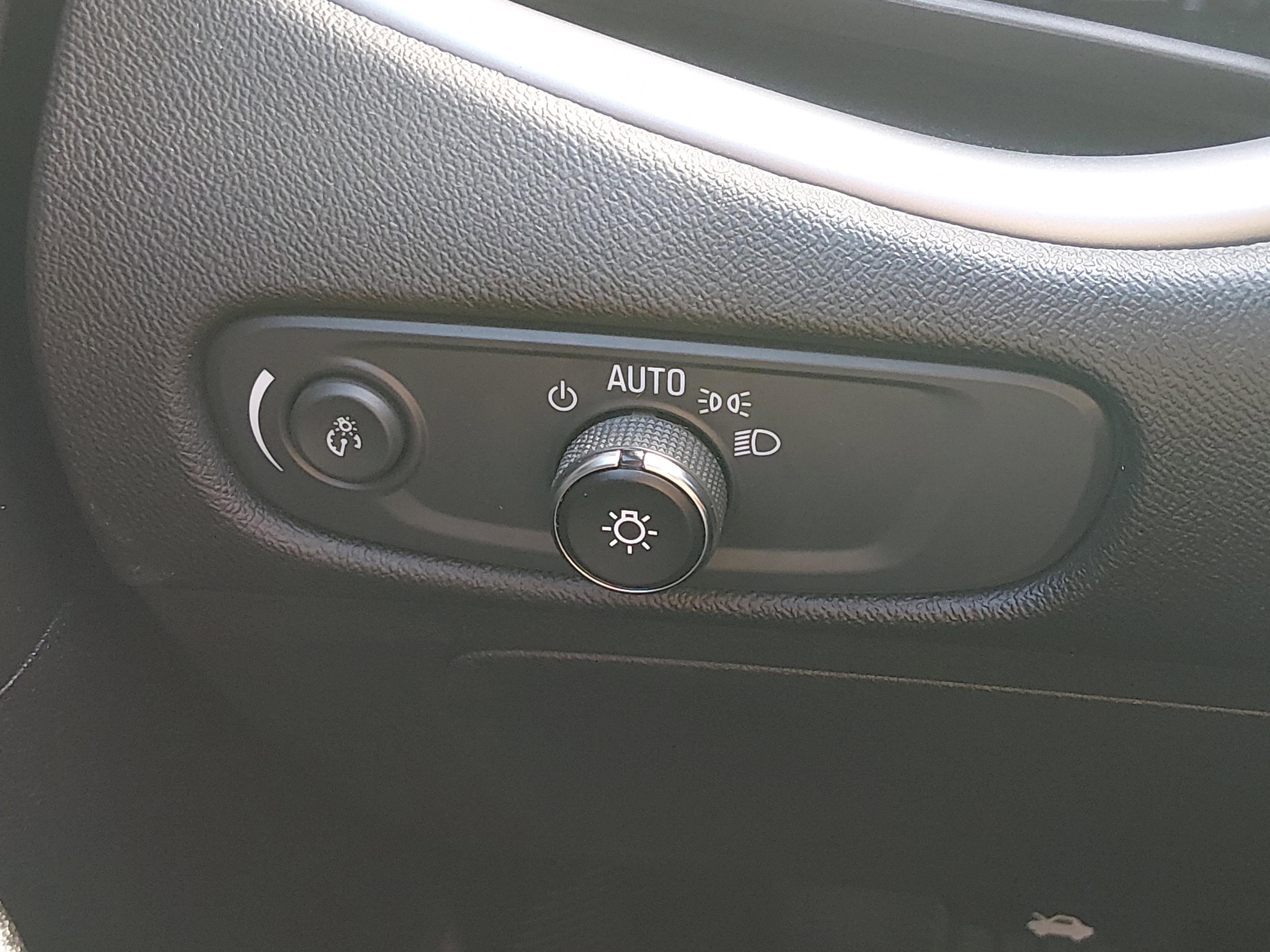 Chevrolet Malibu 4Dr Sdn 1Lt - Thumbnail 13