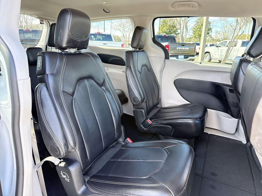 Chrysler Pacifica Touring L - Thumbnail 20