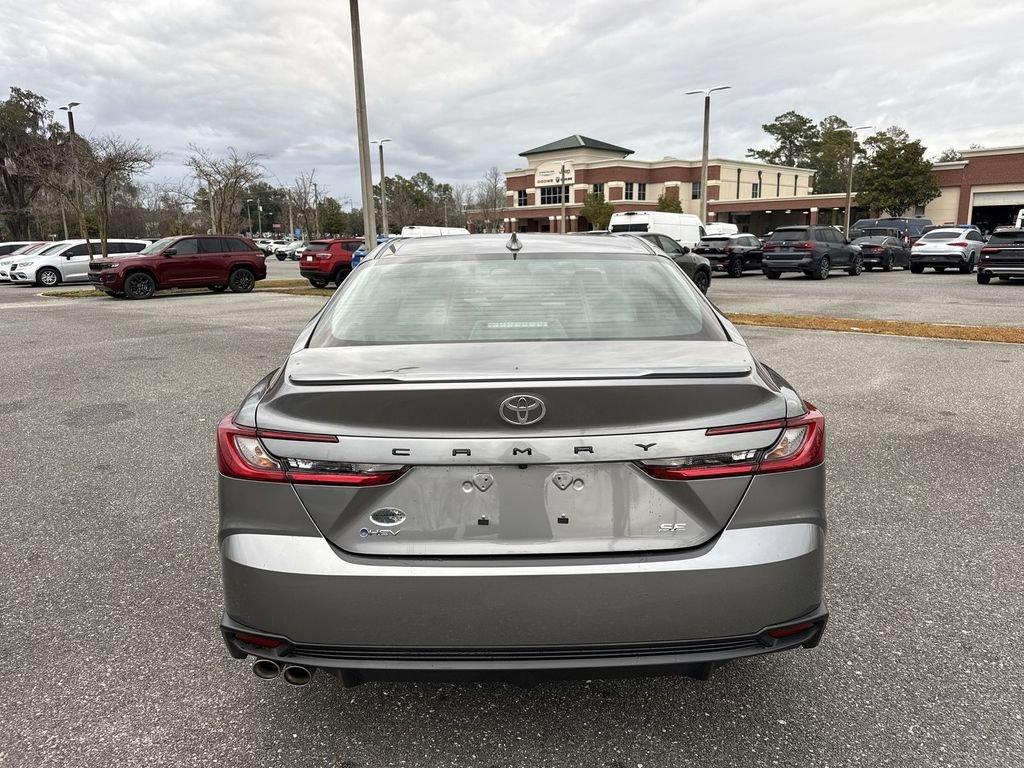 Toyota Camry Se - Thumbnail 5