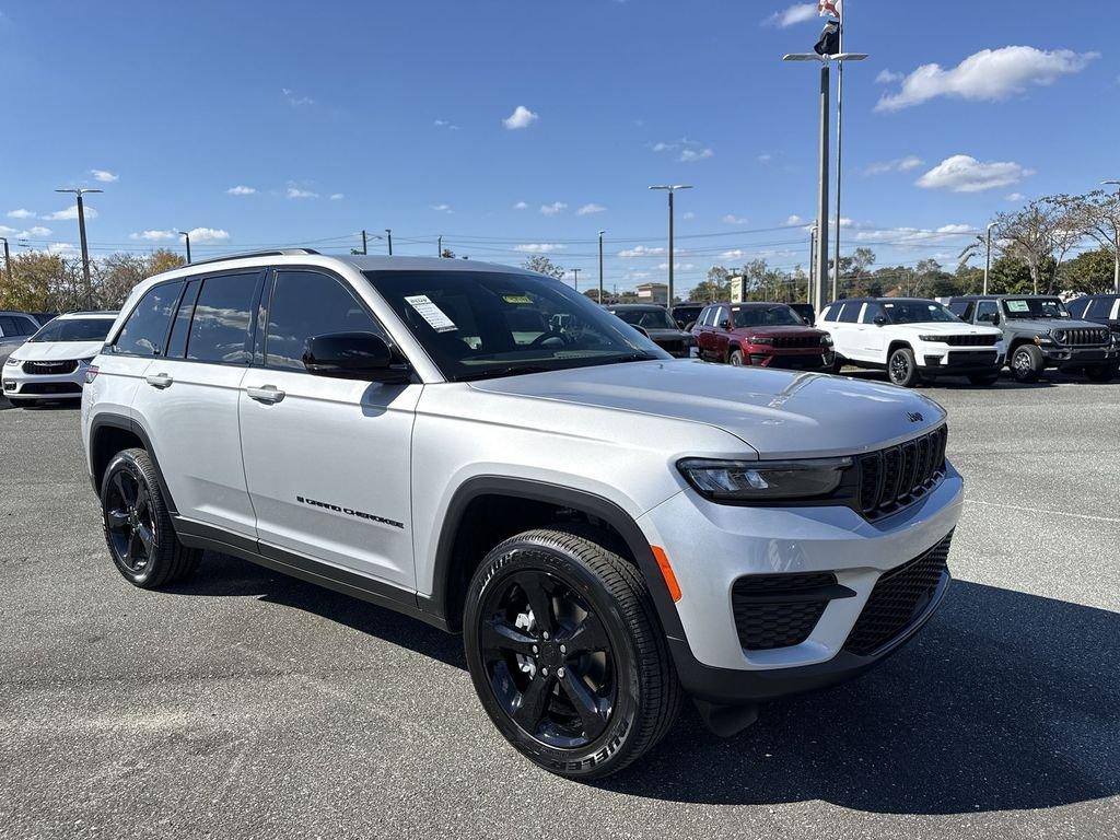 Jeep Grand Cherokee Altitude X 4X4 - Thumbnail 2