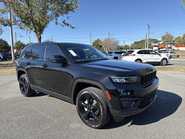 Jeep Grand Cherokee Altitude X 4X4 - View 1