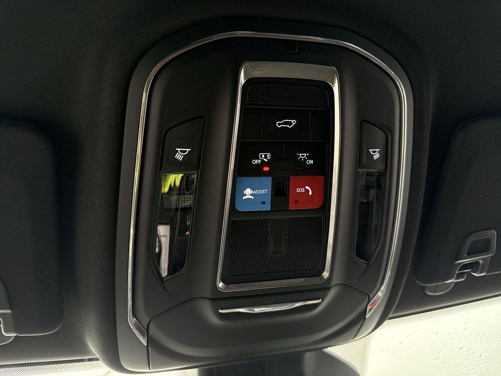 Jeep Grand Cherokee Altitude 4X4 - Thumbnail 17