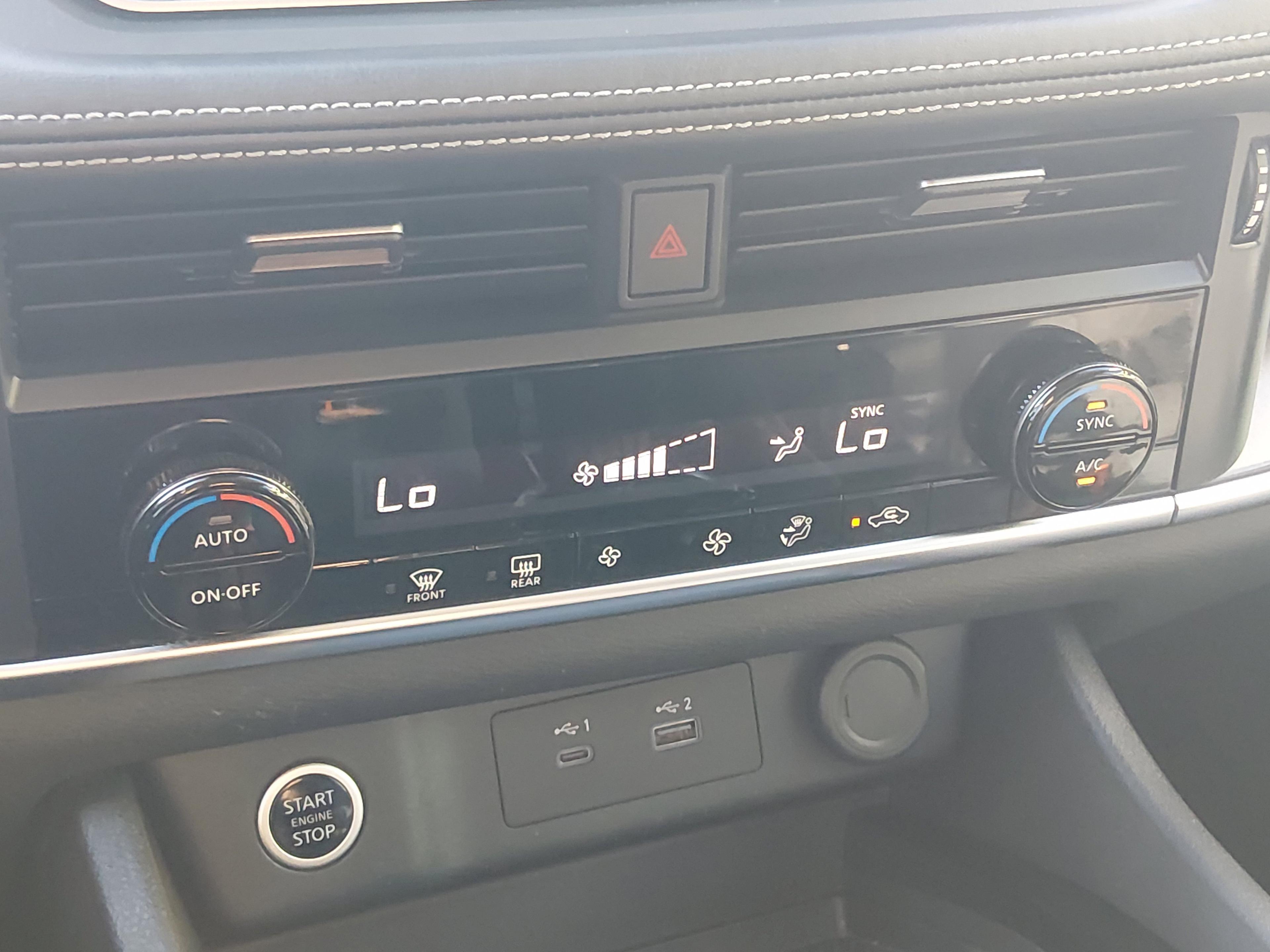 Nissan Rogue - Thumbnail 18