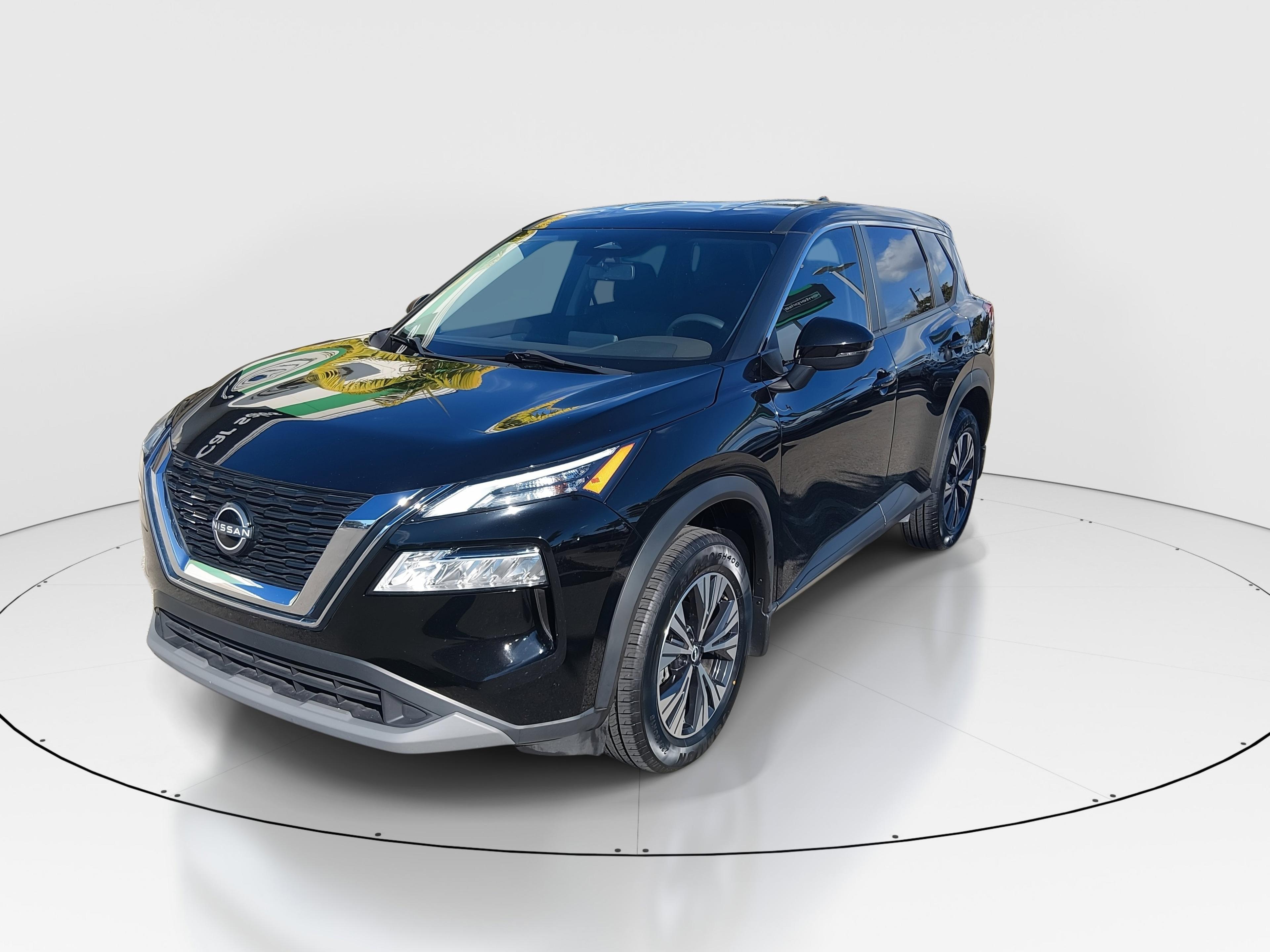 Nissan Rogue - Thumbnail 3