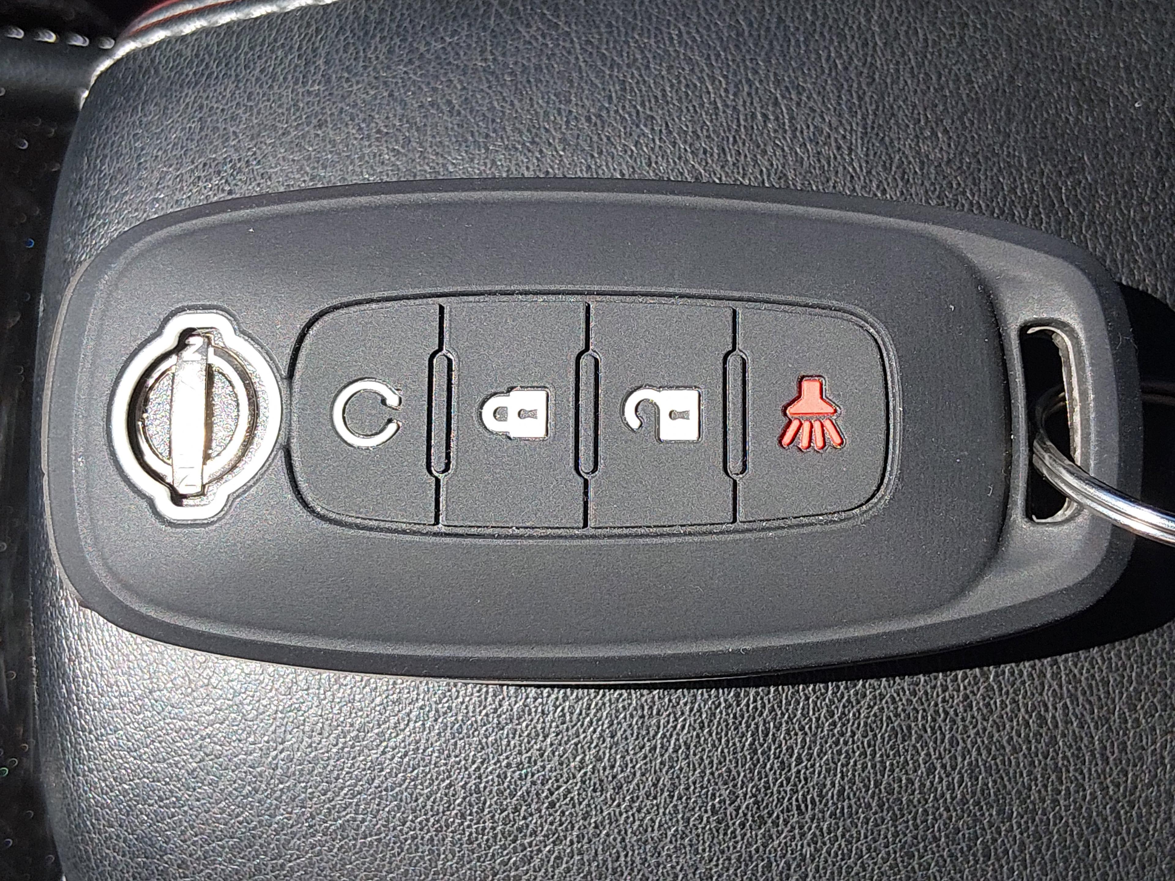 Nissan Kicks Sr Fwd - Thumbnail 15