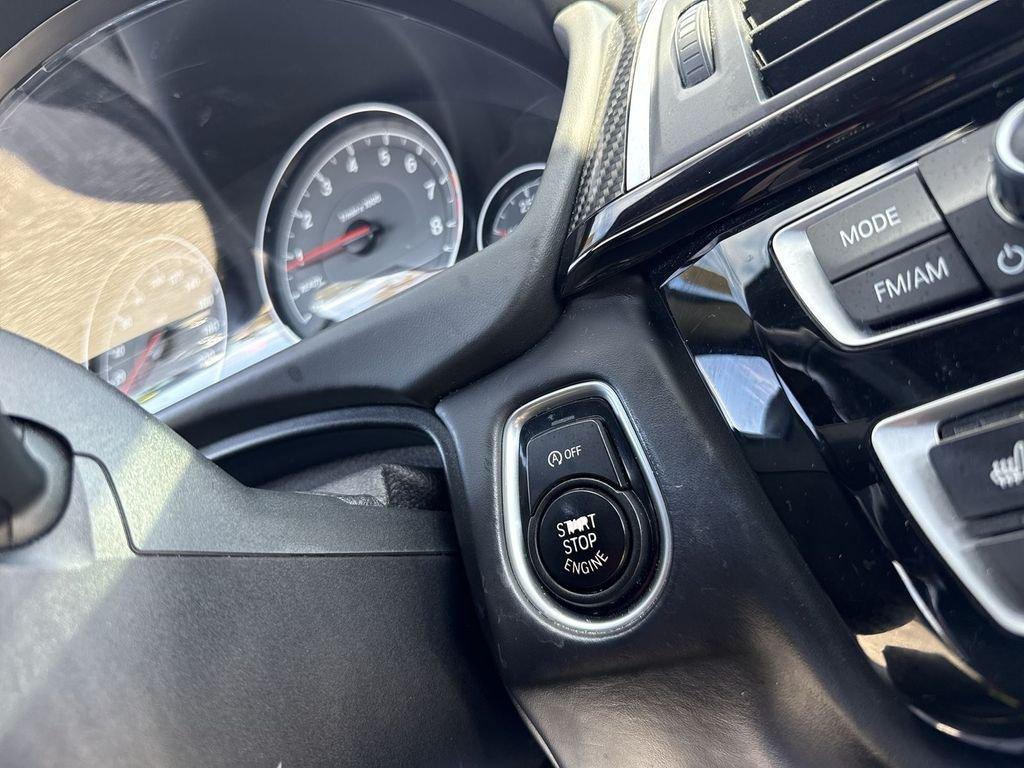 BMW M4 Base - Thumbnail 17