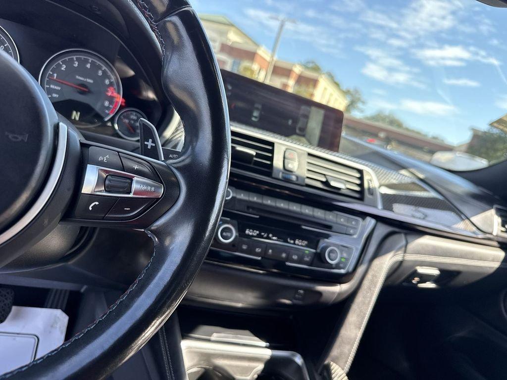 BMW M4 Base - Thumbnail 15