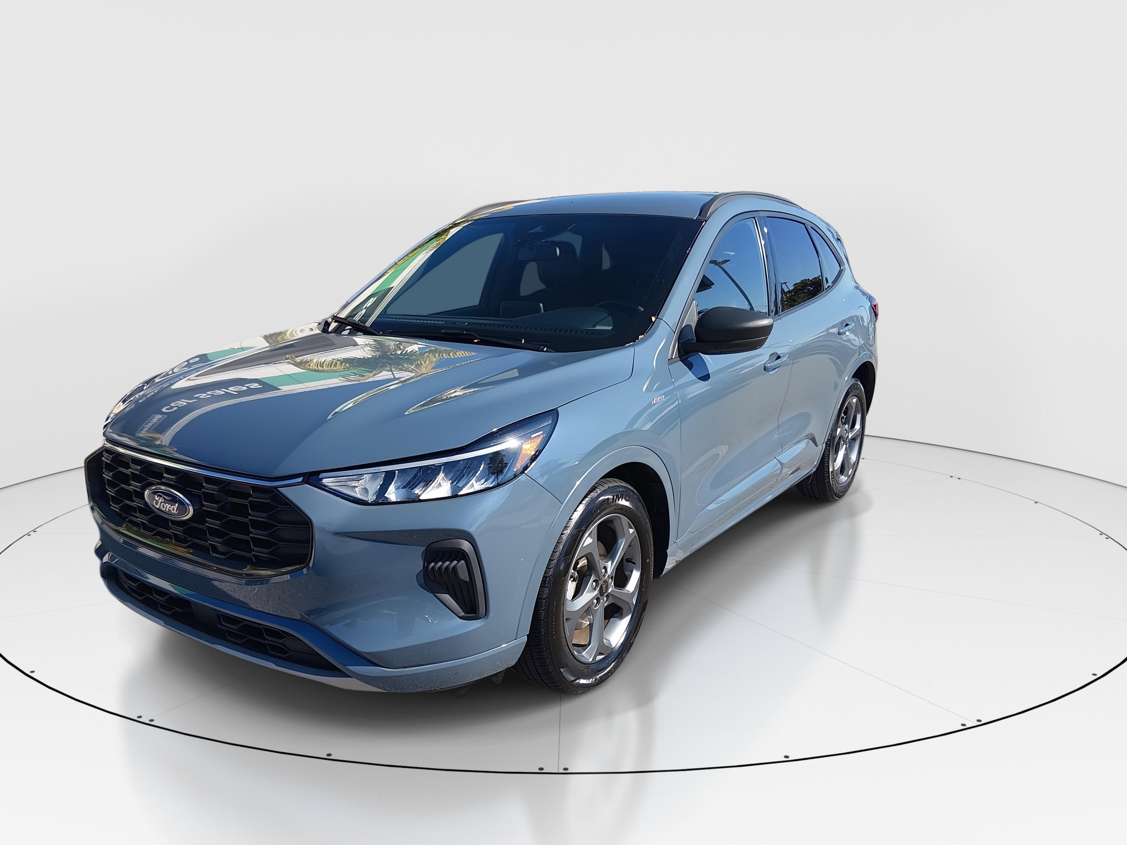 Ford Escape St-Line Fwd - Thumbnail 3