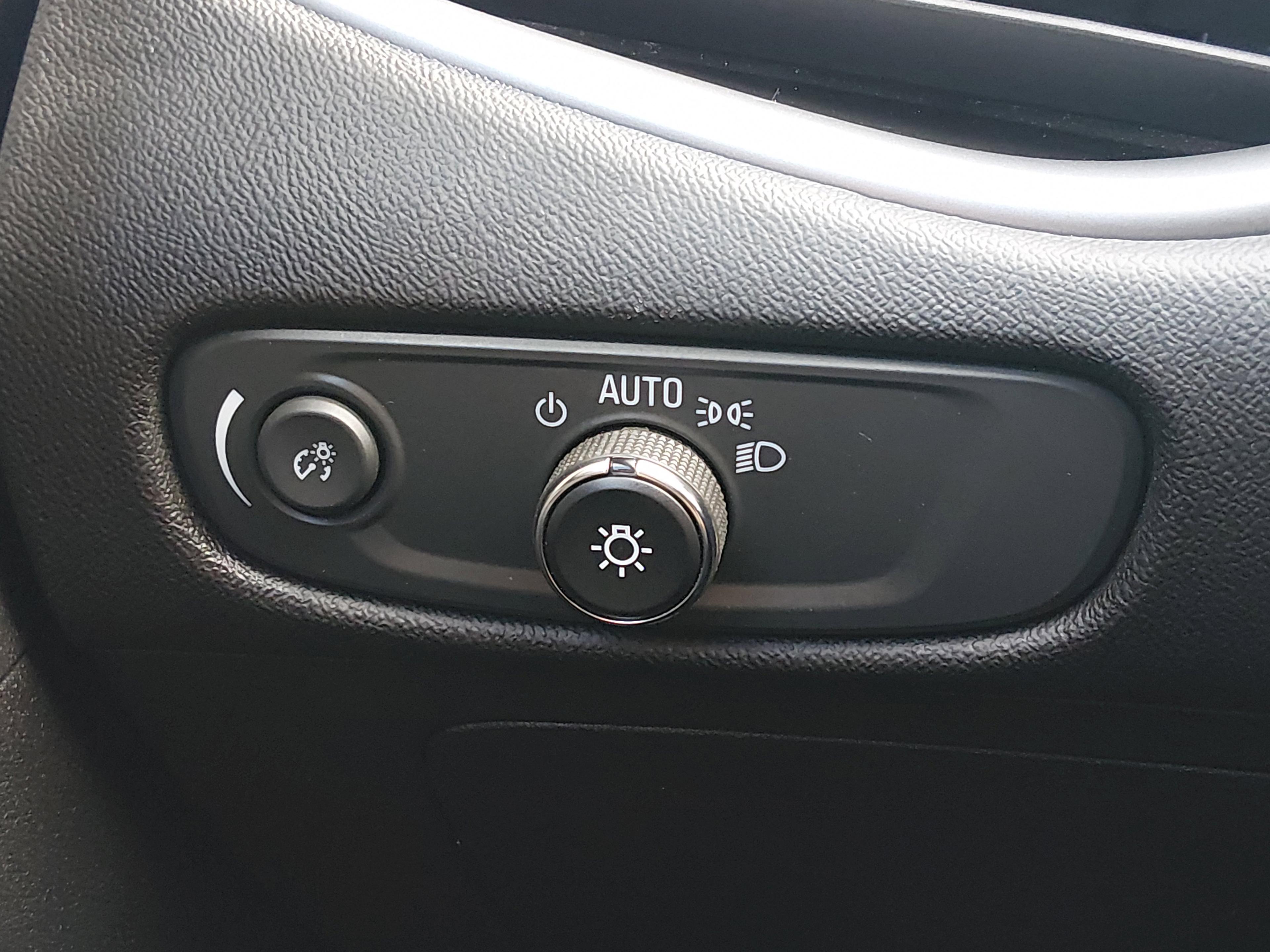 Chevrolet Malibu 4Dr Sdn 1Lt - Thumbnail 13