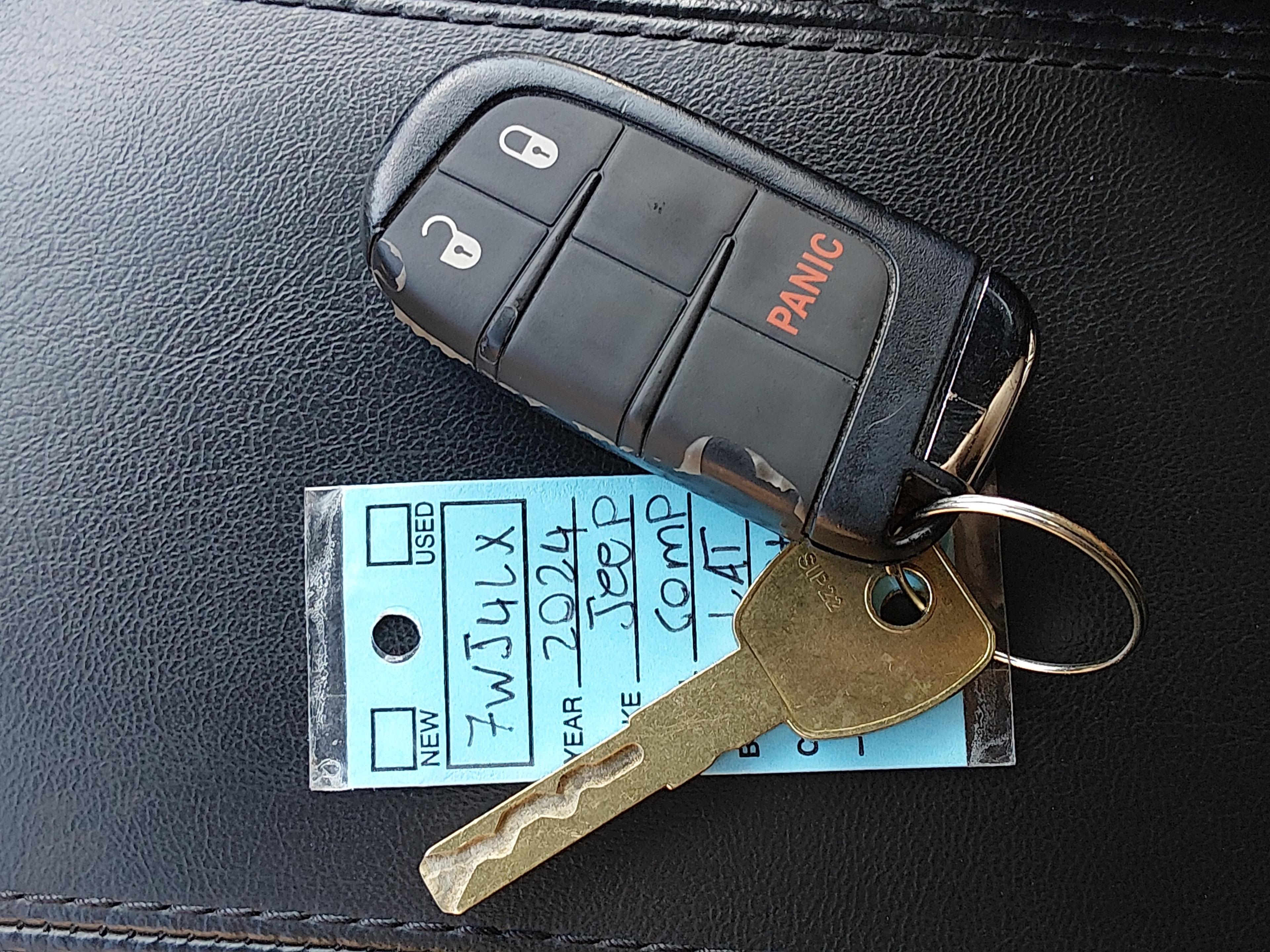 Jeep Compass Latitude 4X4 - Thumbnail 15