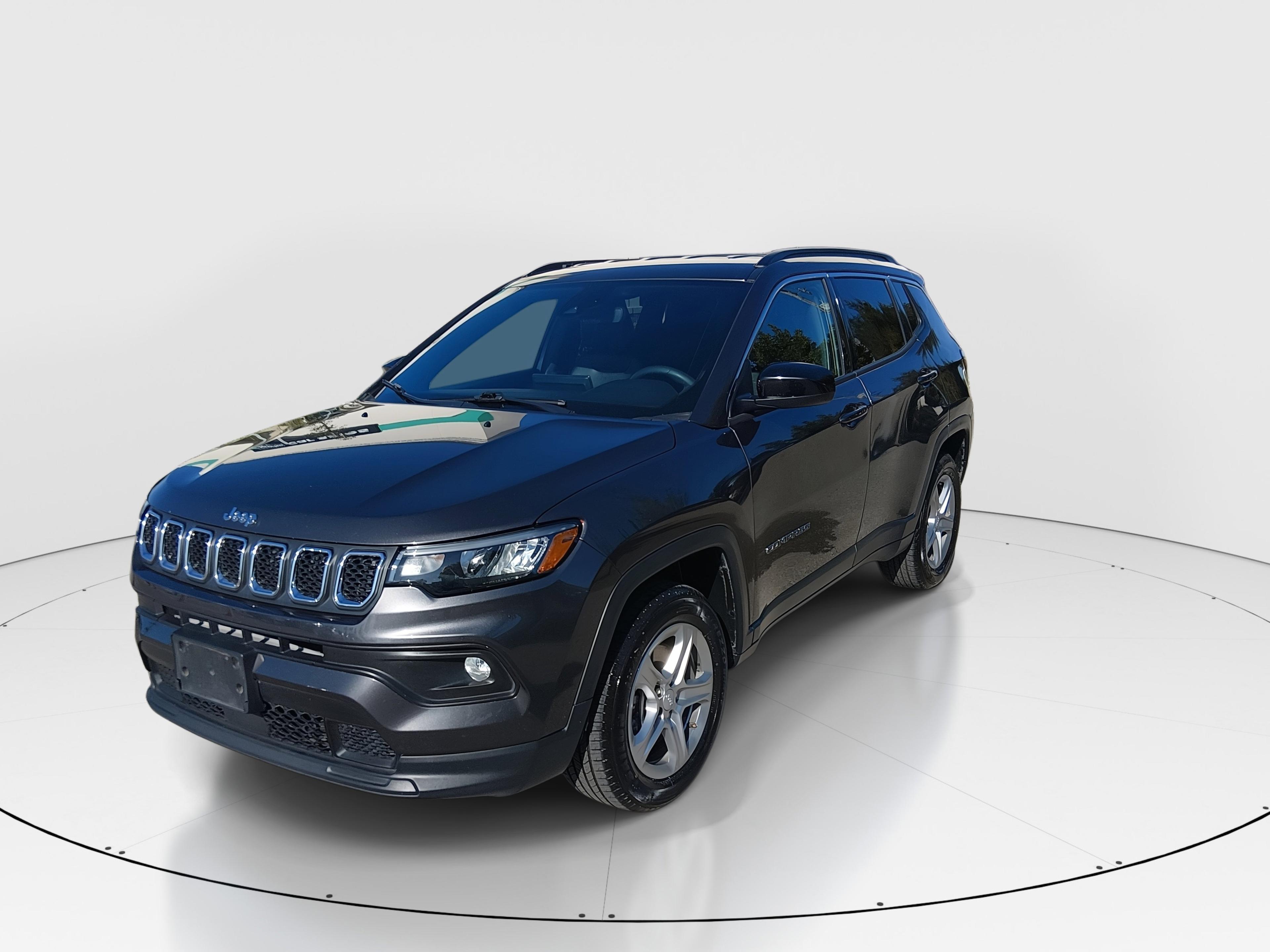 Jeep Compass Latitude 4X4 - Thumbnail 3